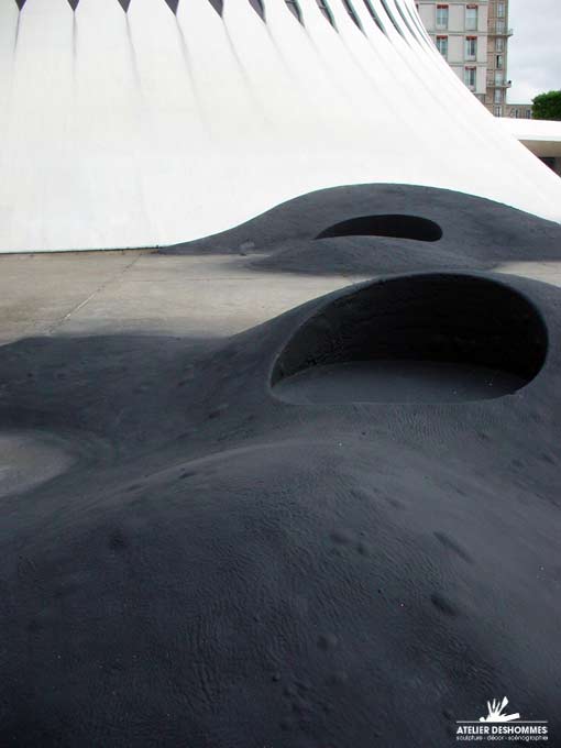 Sculpture en résine d'inclusion pour l'artiste Aurèle Ricard