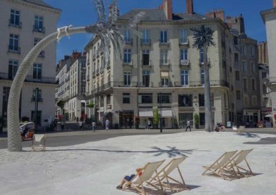 Création d’arbres fossilisés en béton sculpté pour l’artiste Laurent PERNOT