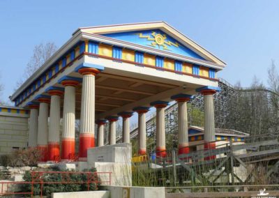 Restauration de décors en béton sculpté pour le Parc Astérix