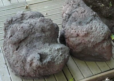 Reconstitution de décors volcaniques en béton pour le centre VULCANIA