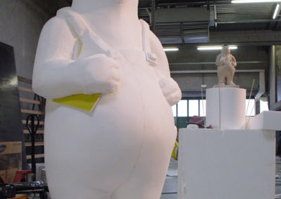 Réalisation de la sculpture de la Mascotte de l'enseigne - Le Petit FORESTIER