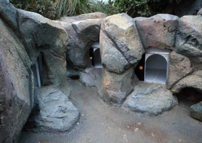 Décor de manchotière en béton projeté pour l’Océarium du CROISIC
